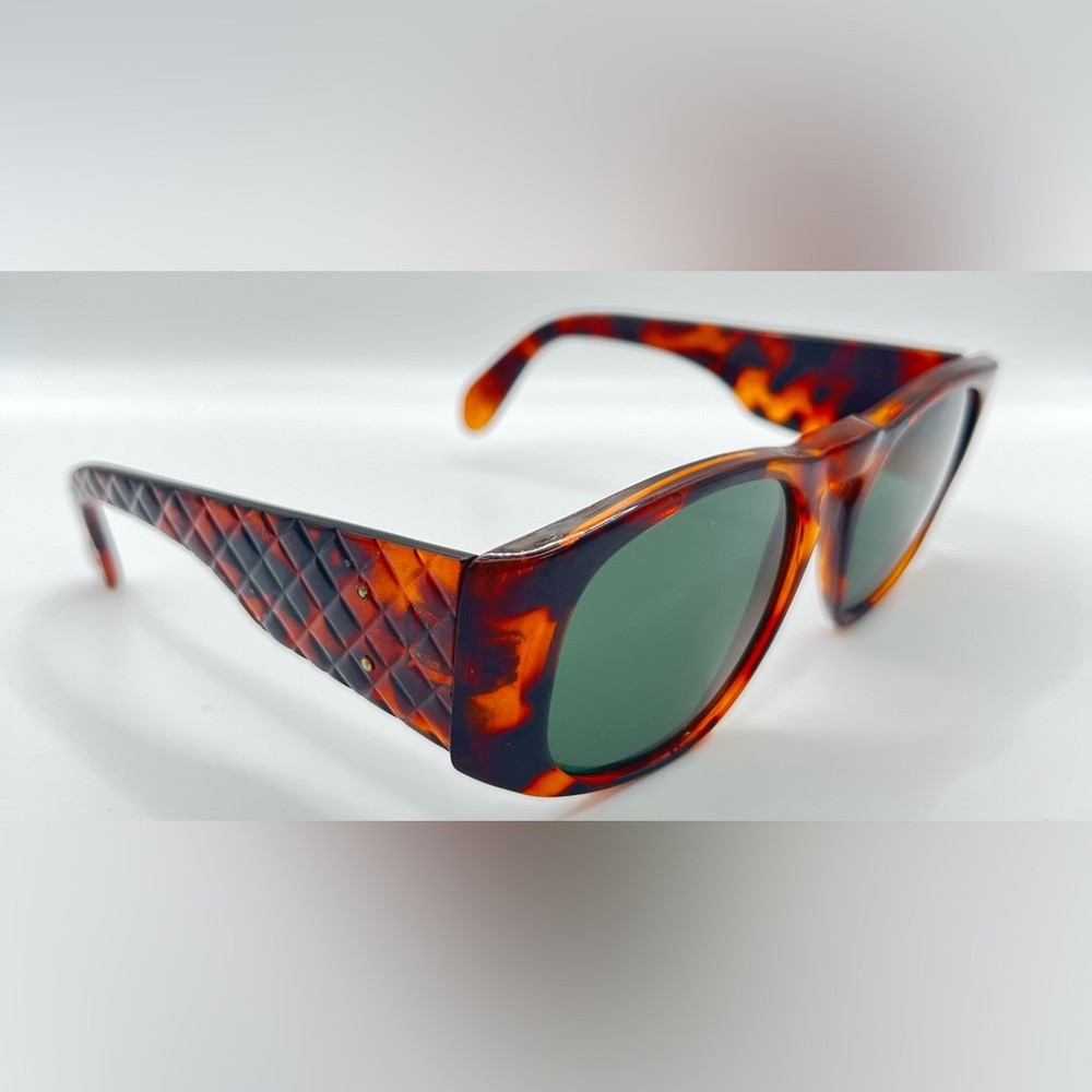 Vintage TY 5835 Tortoise Oval Sunglasses Frames